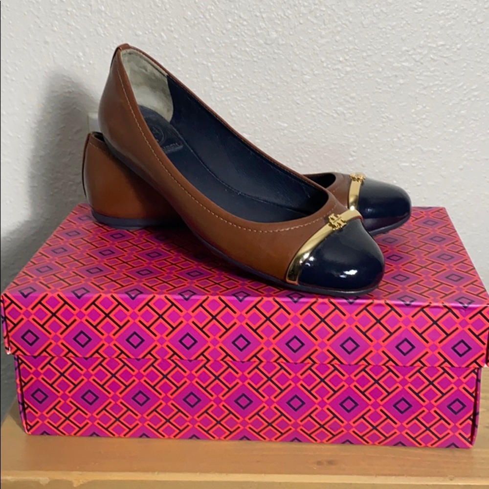 Tory Burch Lacey Driver Flats Bown/Navy 6.5 NWT